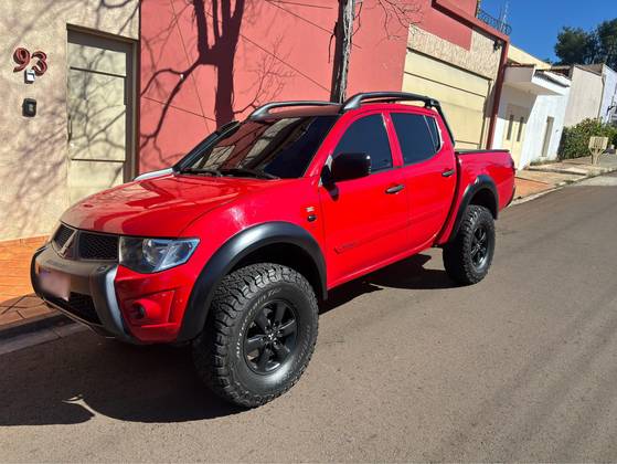MITSUBISHI L200 SAVANA 3.2 4X4 16V TURBO INTERCOOLER DIESEL 4P AUTOMÁTICO MITSUBISHI L200 SAVANA 3.2 4X4 16V TURBO INTERCOOLER DIESEL 4P AUTOMÁTICO